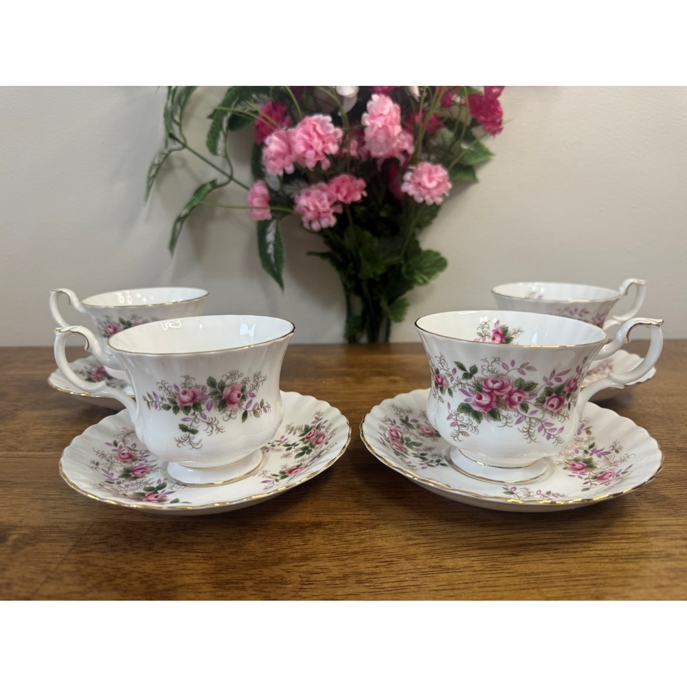 Royal Albert Lavender Rose Bone China Teacups And Saucers Set Of 4